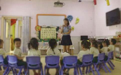 幼兒園老師求職信模板2篇